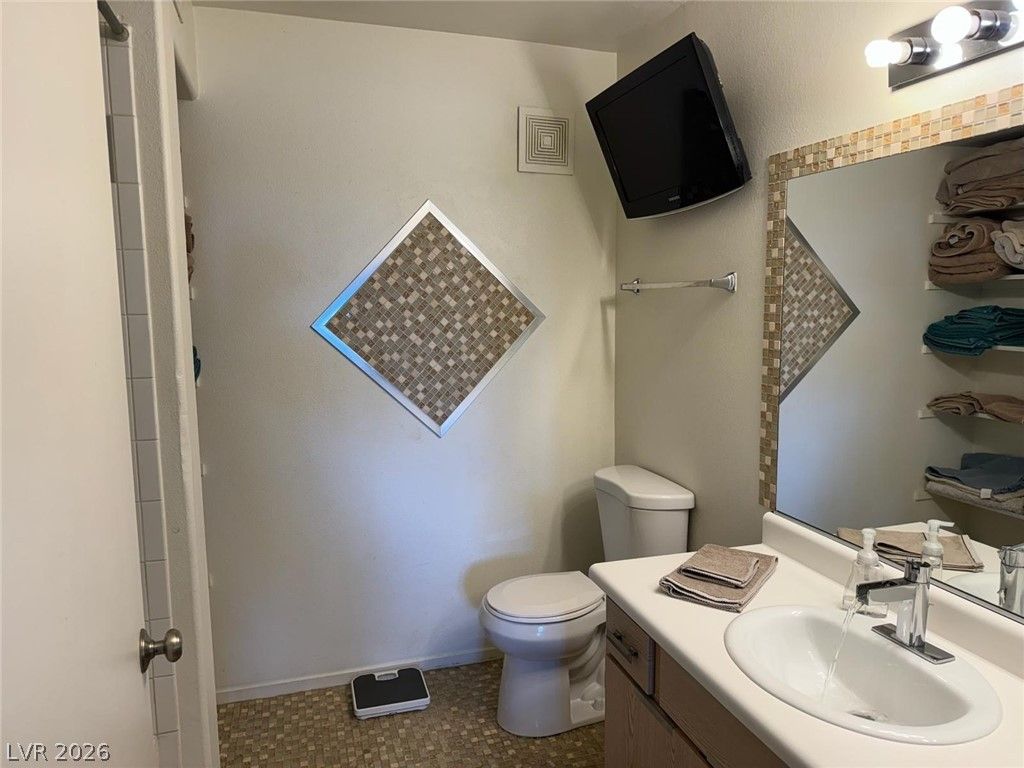 7885 West Flamingo Road 1002 — photo 5 of 25