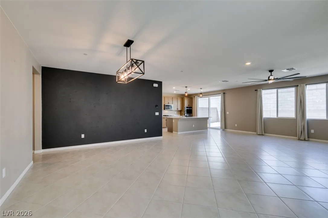 9949 Locking Biner Avenue — photo 5