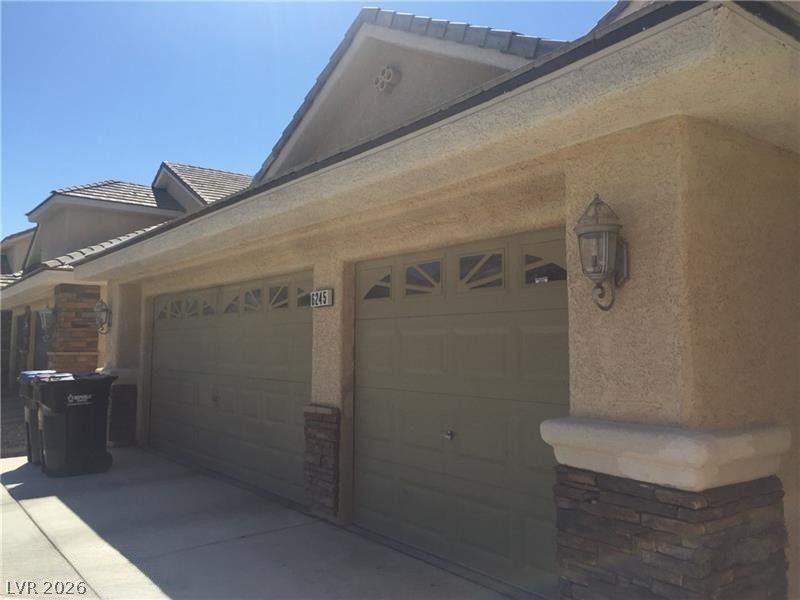 6245 Hawthorn Woods Avenue — photo 3 of 29