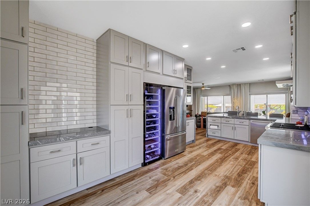 3065 Olivia Heights Avenue — photo 3 of 63