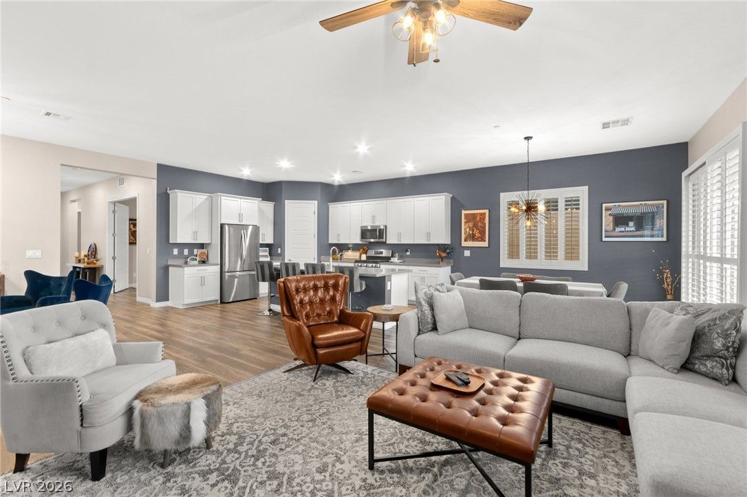 725 Webber Park Street — photo 3