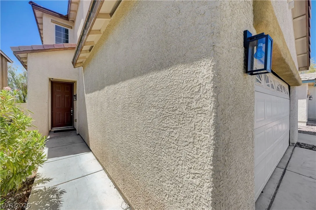 6105 Glenborough Street — photo 4