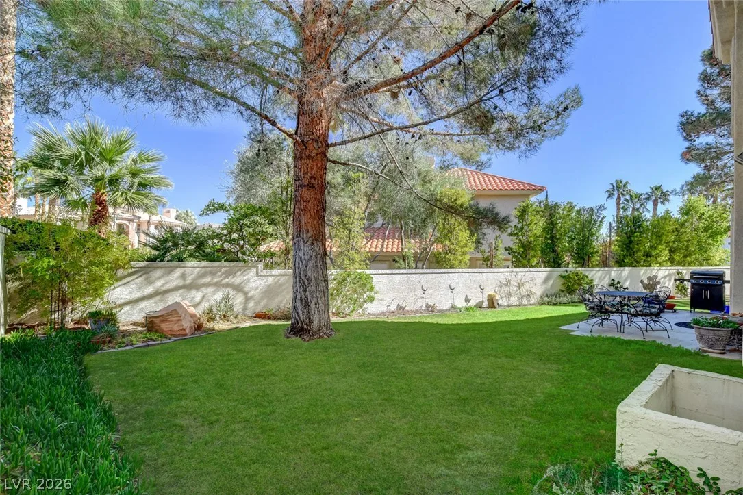 2136 Lookout Point Circle — photo 2