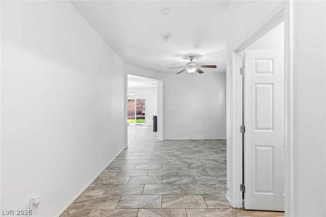 8123 Mosaic Sunrise Lane — photo 4