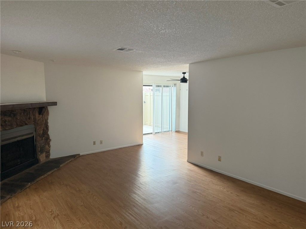 2119 PINE BREEZE Lane N/A — photo 2 of 21