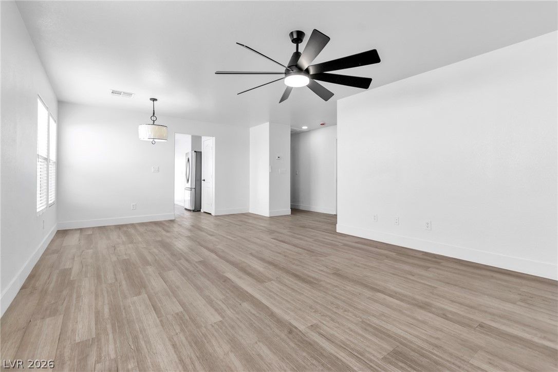 6309 Climbing Vine Avenue — photo 5 of 20