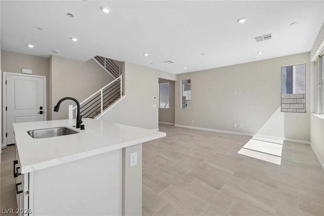 9227 Salas Street — photo 5