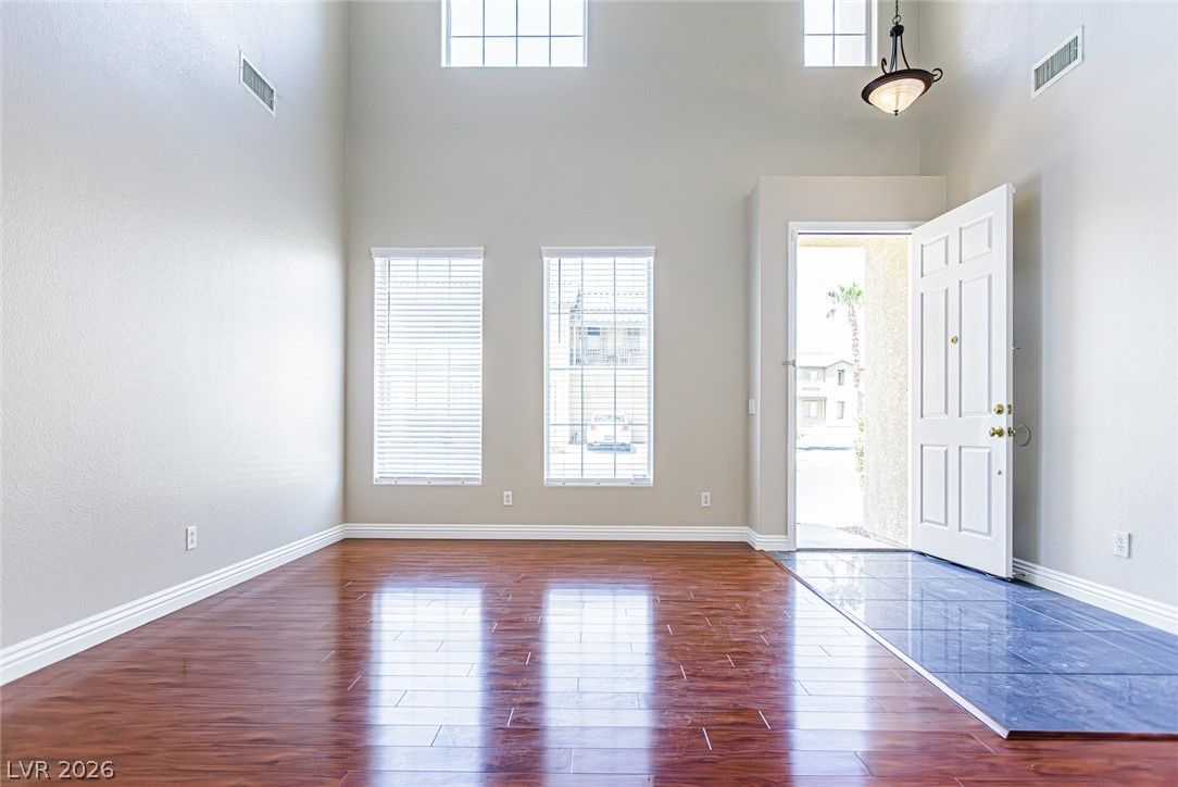 8018 RETRIEVER Avenue — photo 5