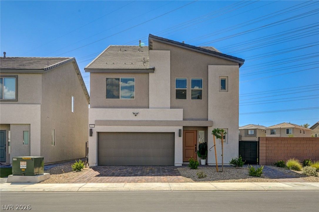 Photo 33