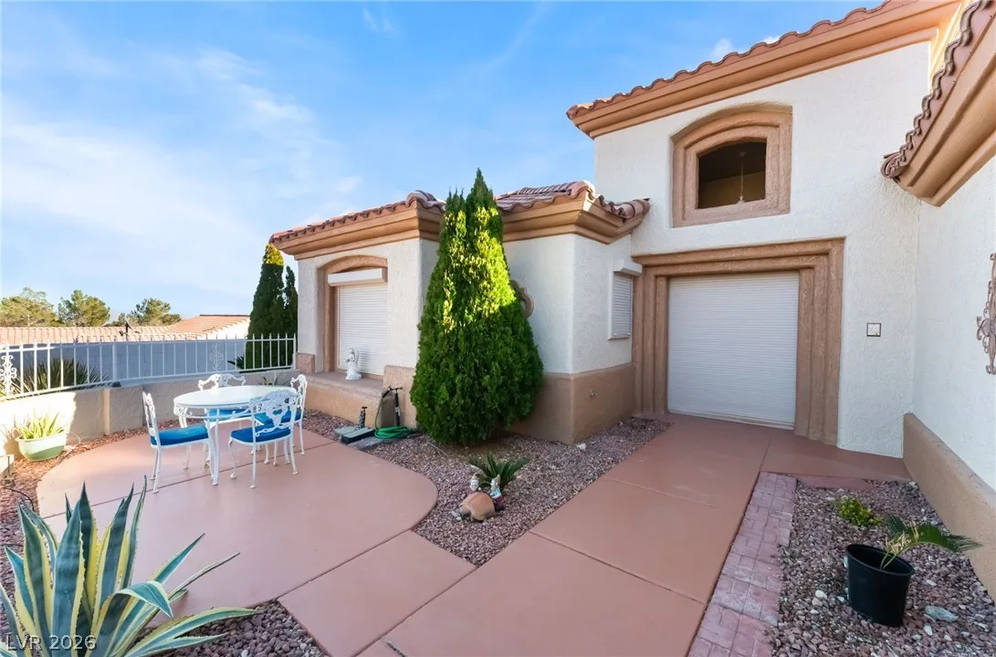 10529 Broom Hill Drive — photo 5
