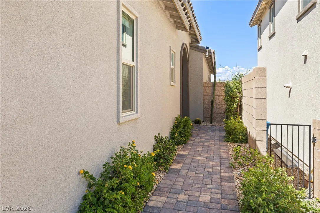 9868 Heather Moore Avenue — photo 3