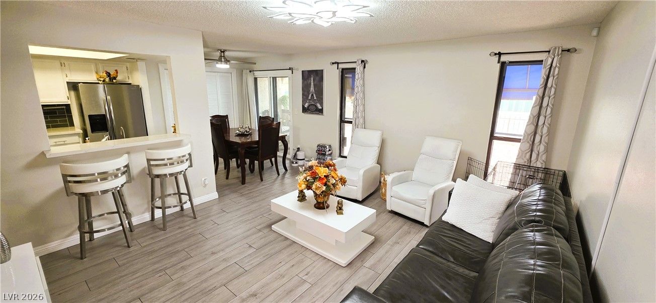 6117 West Oakey Boulevard A — photo 2