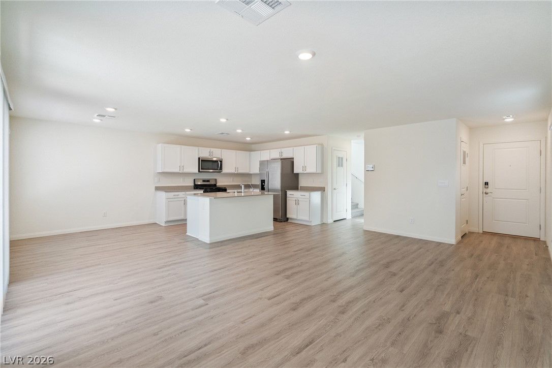 3366 La Cura Avenue — photo 3