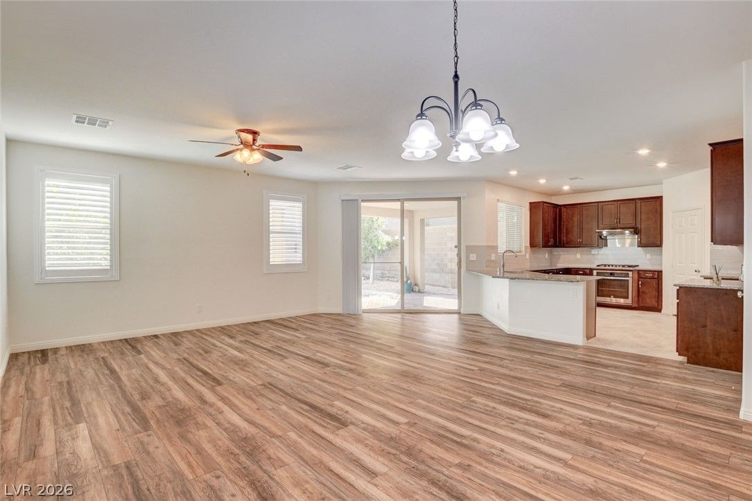 909 Cherry Glen Place — photo 4