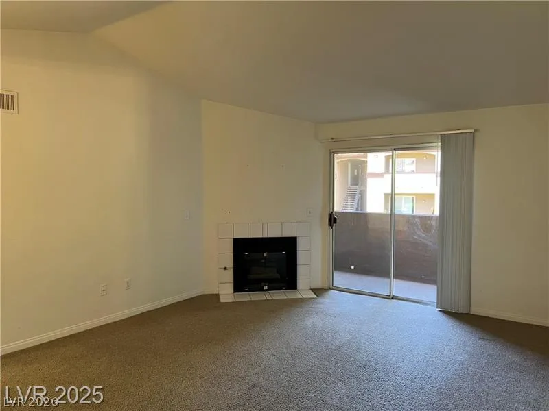 231 West Horizon Ridge Parkway 2722 — photo 2
