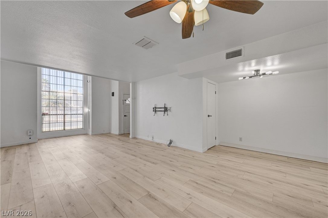 6542 Ironbark Lane — photo 4