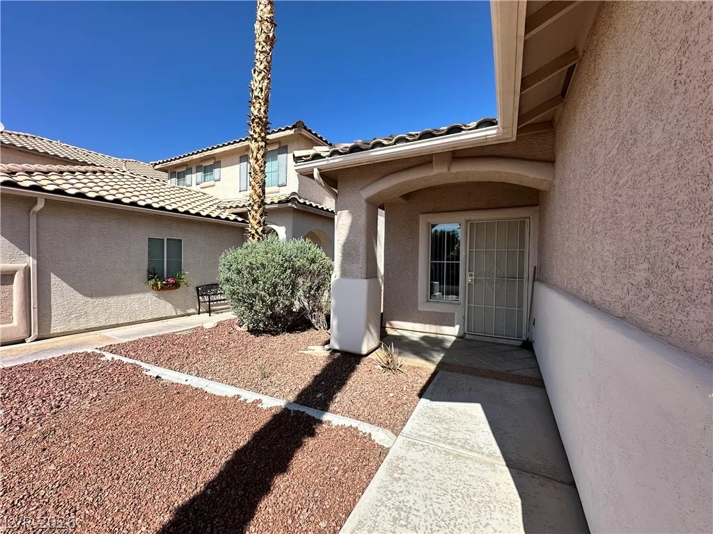 3804 COUNTRY LIGHTS Street — photo 2