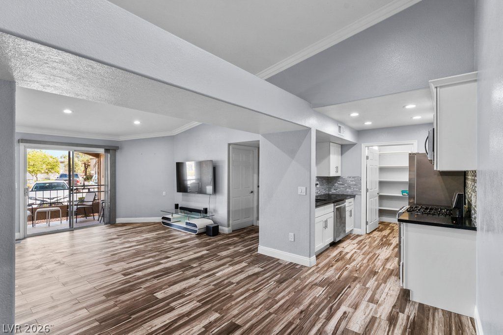 7885 West Flamingo Road 1053 — photo 2