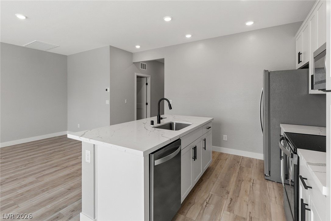 3236 Basin Desert Street — photo 5 of 8