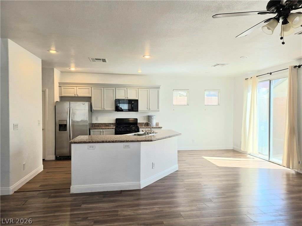 8084 Retriever Avenue — photo 5 of 22