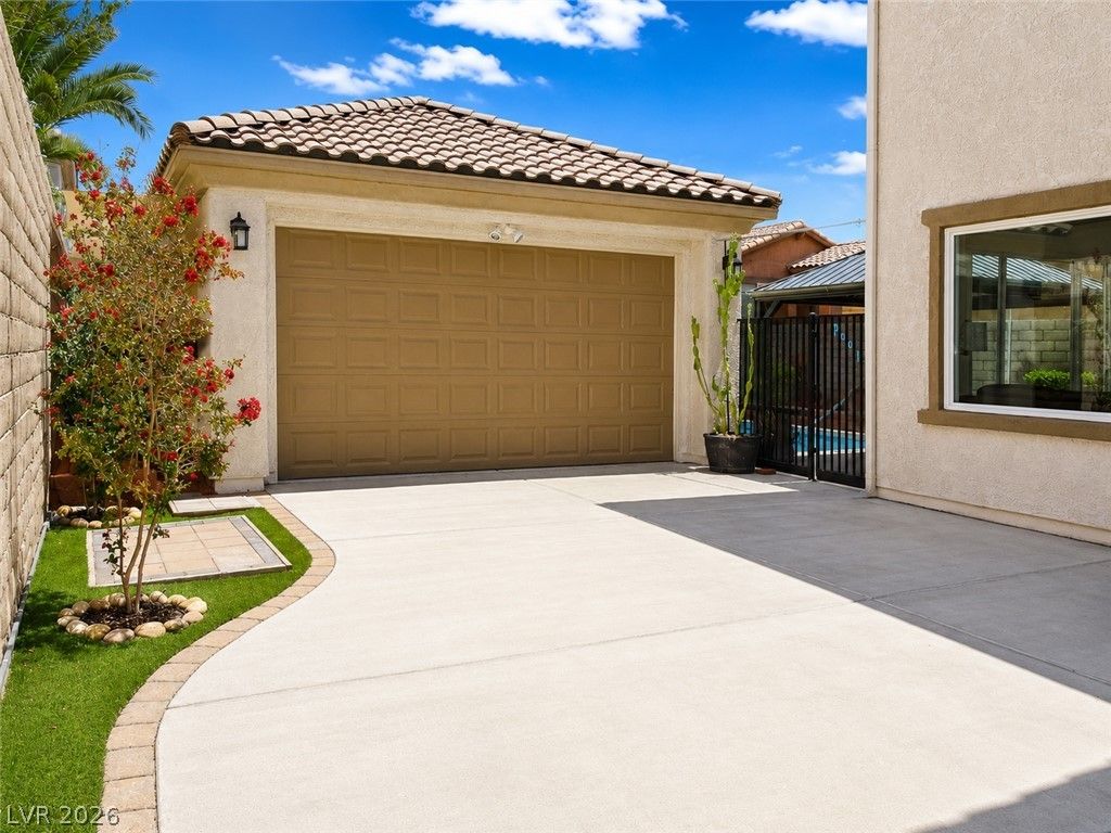 820 Paseo Cerro Place — photo 4 of 39