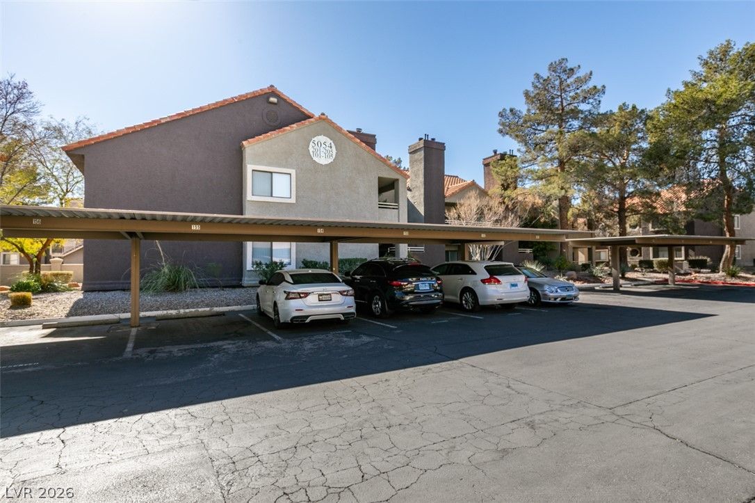 5054 South Rainbow Boulevard 202 — photo 4