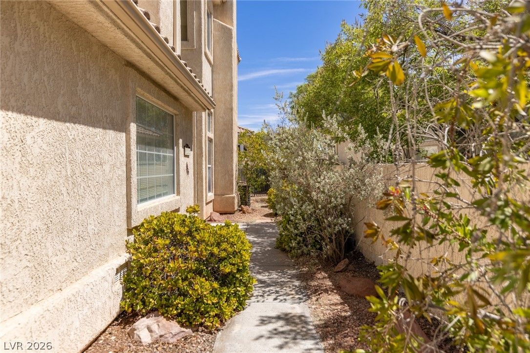 9232 Pitching Wedge Drive — photo 3