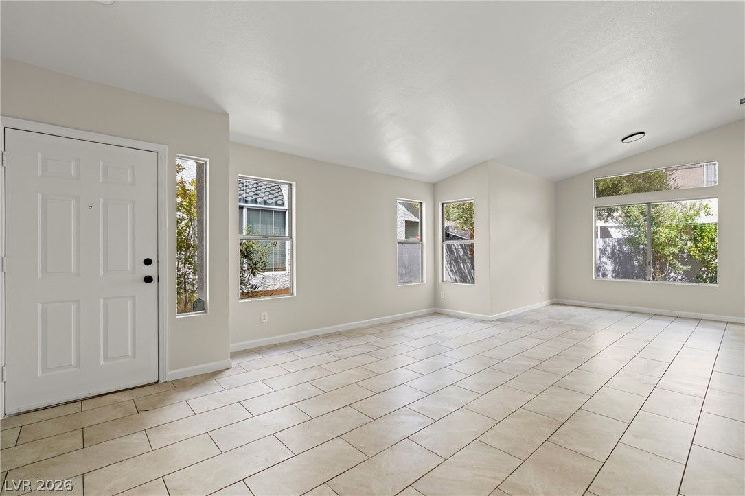2184 Raspberry Hill Road — photo 3