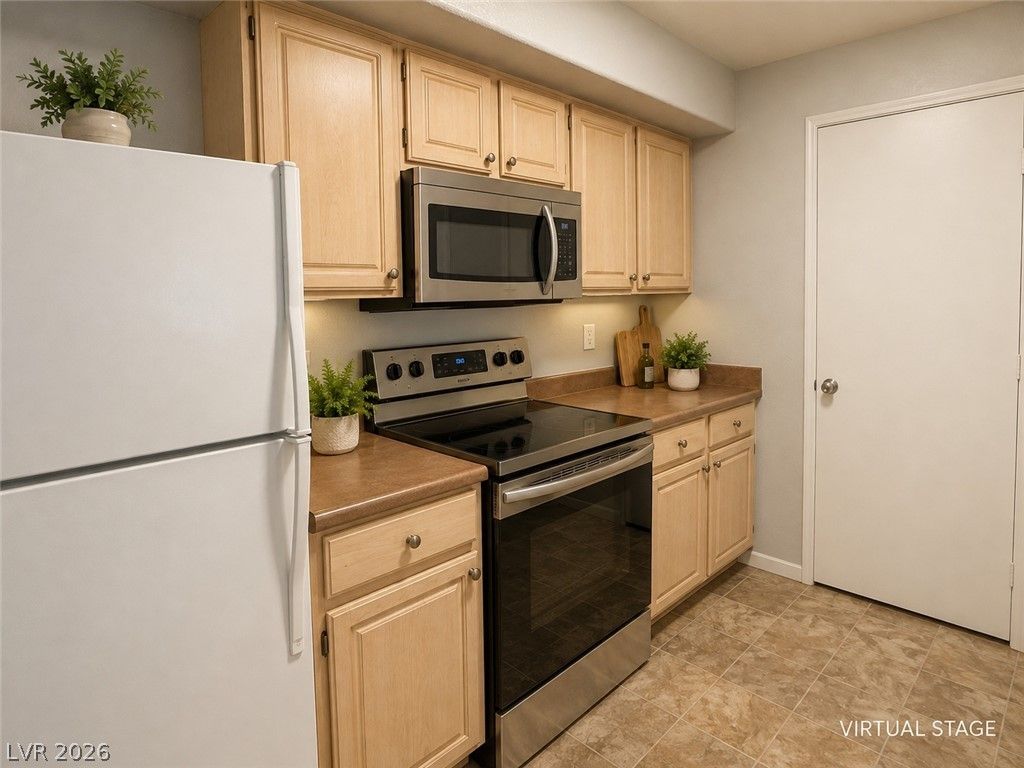 555 East Silverado Ranch Boulevard 2150 — photo 5 of 15