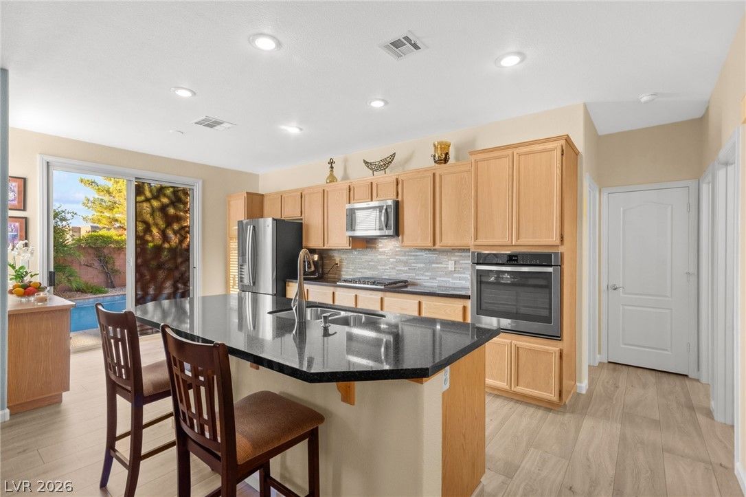 2700 Peekskill Avenue — photo 4