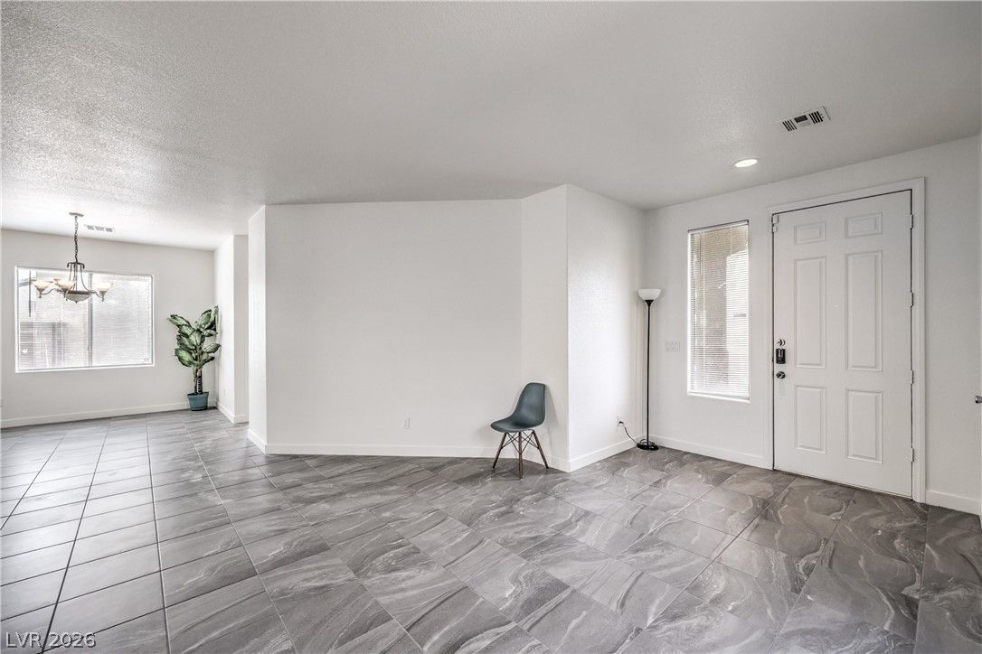 920 Gary Carmena Avenue — photo 4