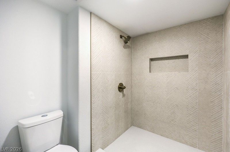3125 North Buffalo Drive 2127 — photo 4 of 29
