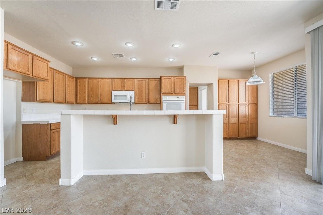 4828 Whisper Lake Avenue — photo 5