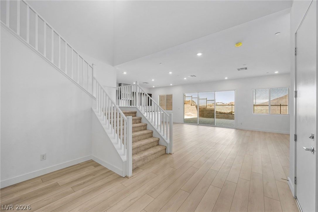 1605 Amalfi Arches Place — photo 4