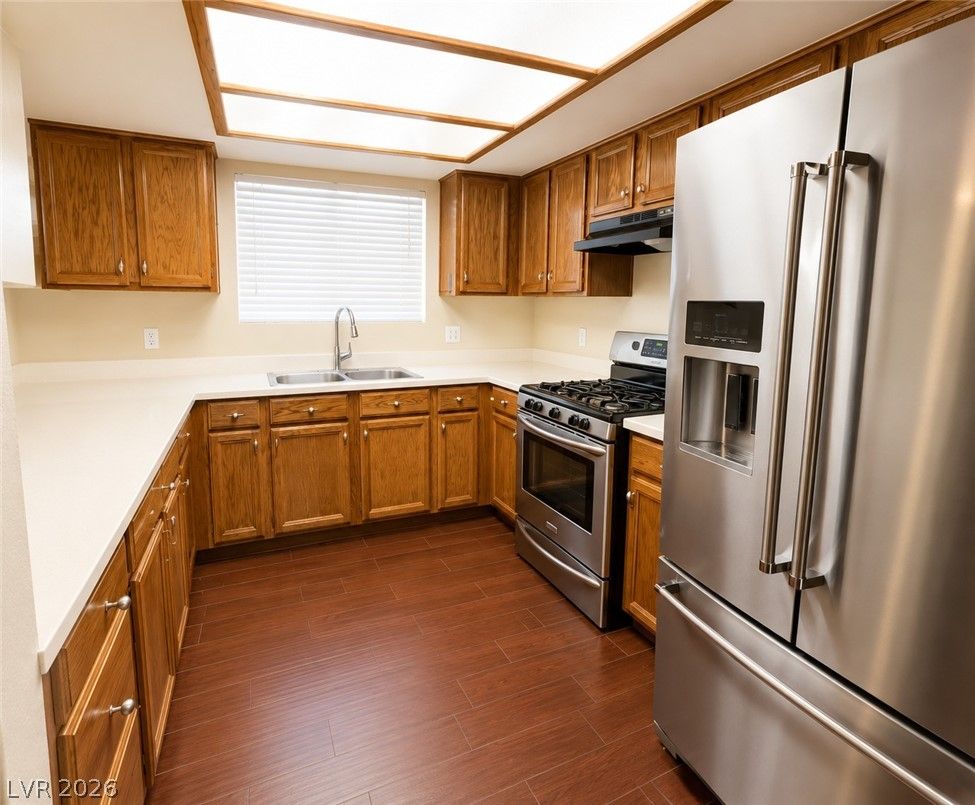 3341 Salmon Creek Drive — photo 3 of 11