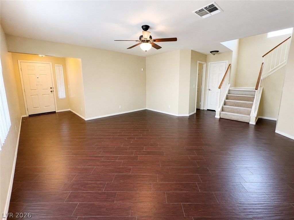 3341 Salmon Creek Drive — photo 4 of 11