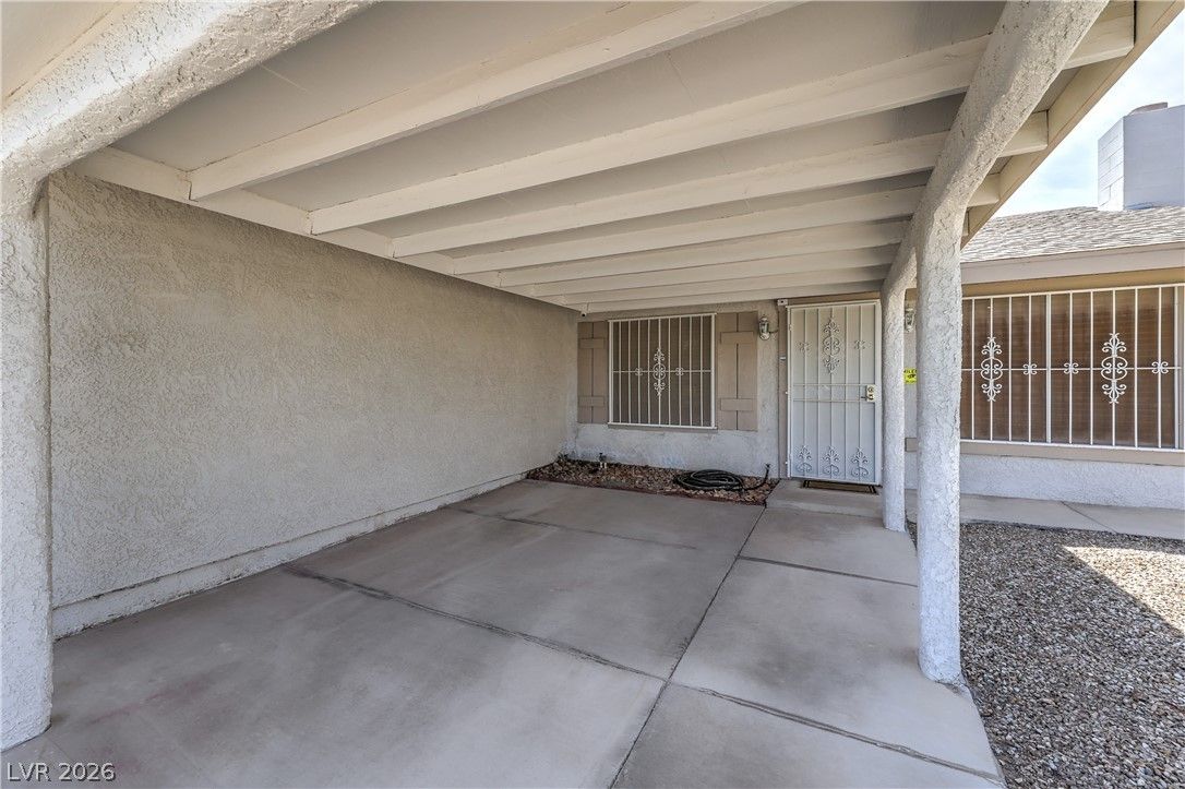 2420 Winwood Street — photo 4 of 33