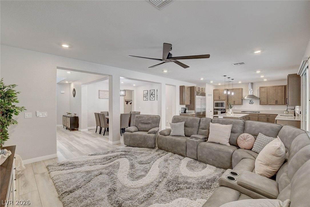 10287 Magnolia Creek Street — photo 3