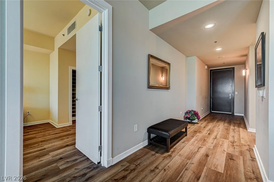 4575 Dean Martin Drive 506 — photo 3
