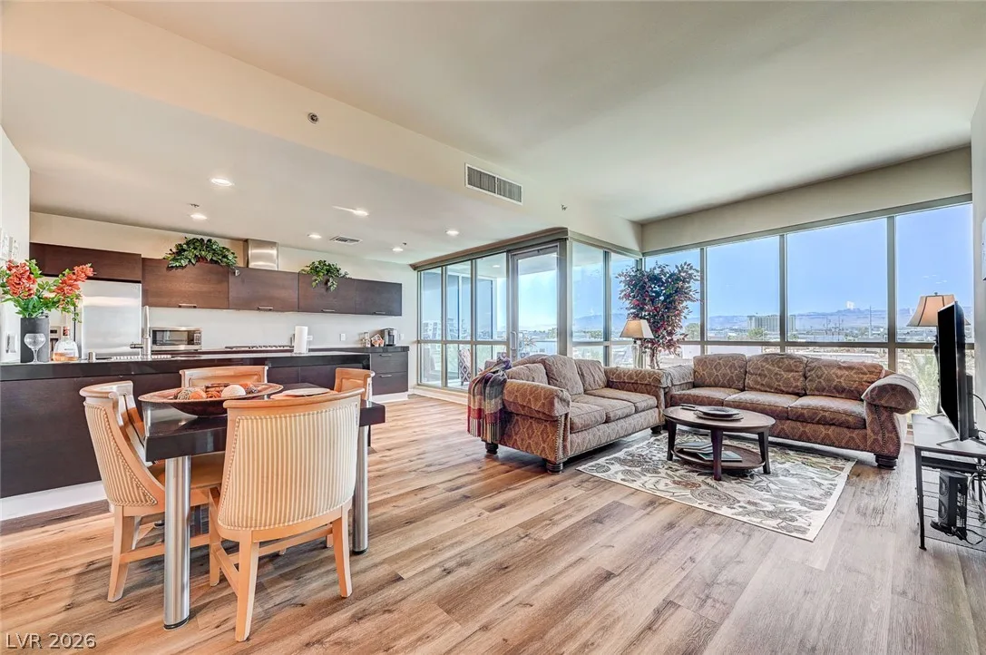 4575 Dean Martin Drive 506 — photo 5