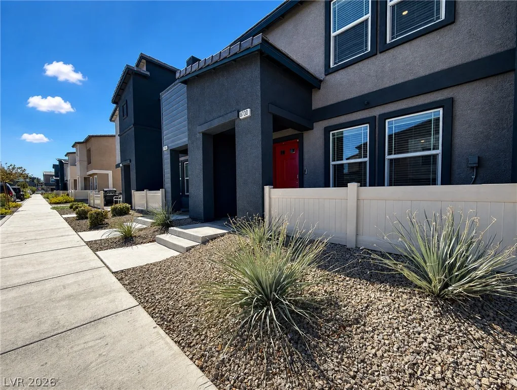 3730 Celesta Vista Avenue — photo 3