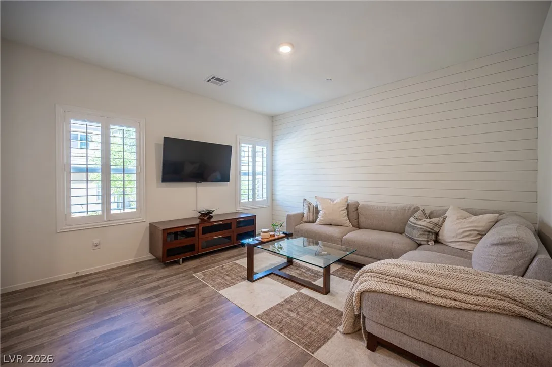 530 Gloster Avenue — photo 5
