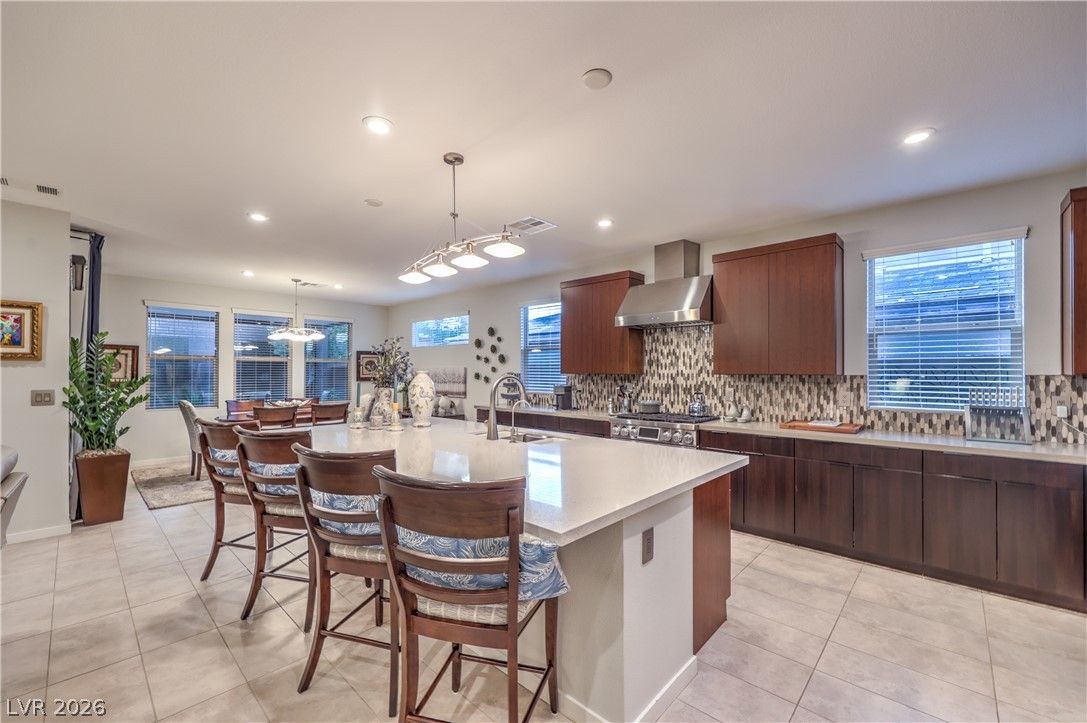 6841 Peakview Street — photo 4