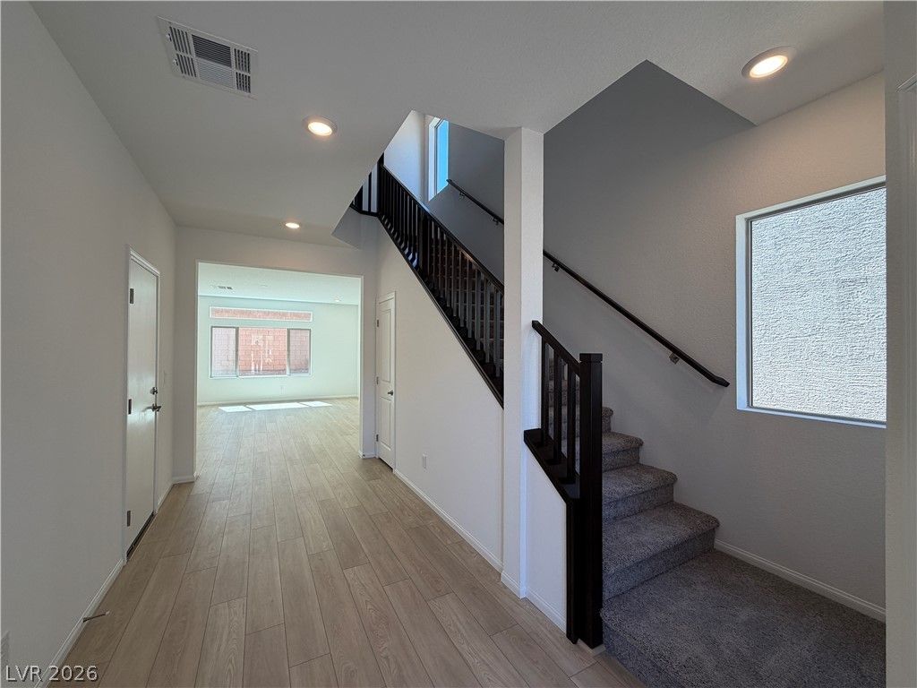 10021 Cooper Mountain Street — photo 2