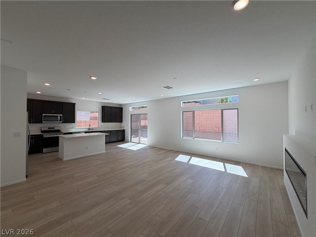10021 Cooper Mountain Street — photo 5