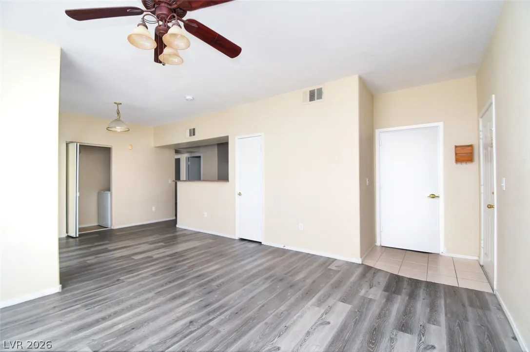 7255 West Sunset Road 1077 — photo 3