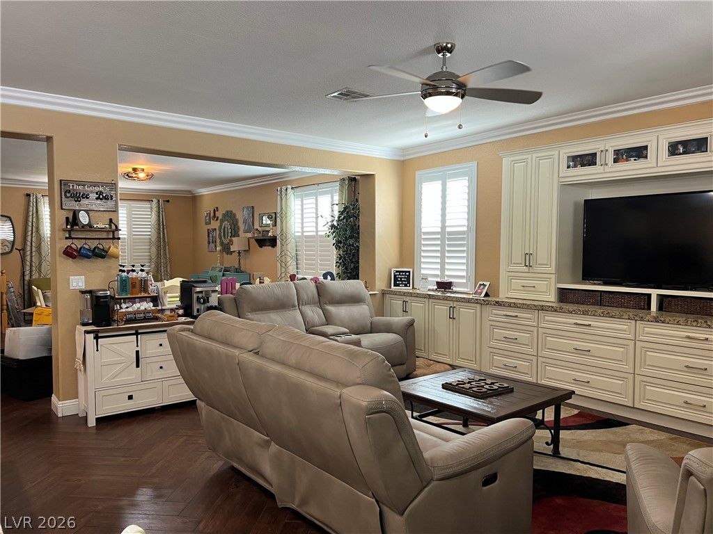 6378 Elizabethtown Avenue — photo 3 of 14