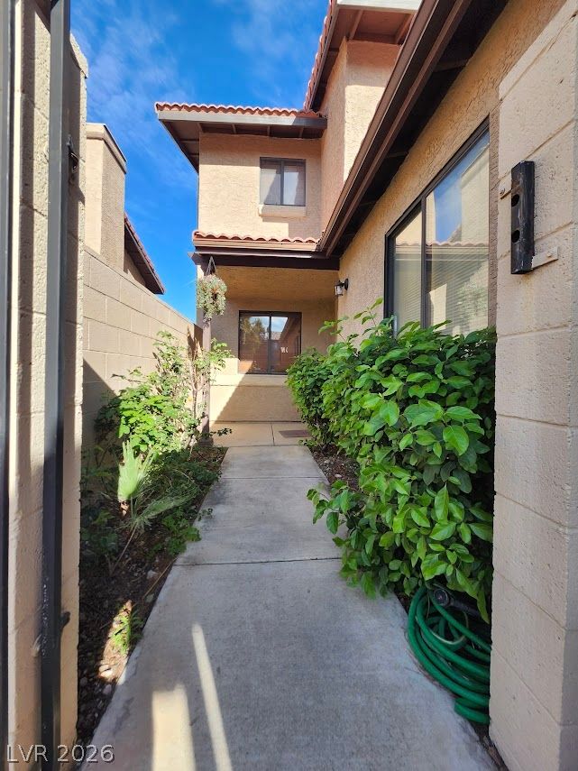 3954 Delos Drive — photo 3 of 39