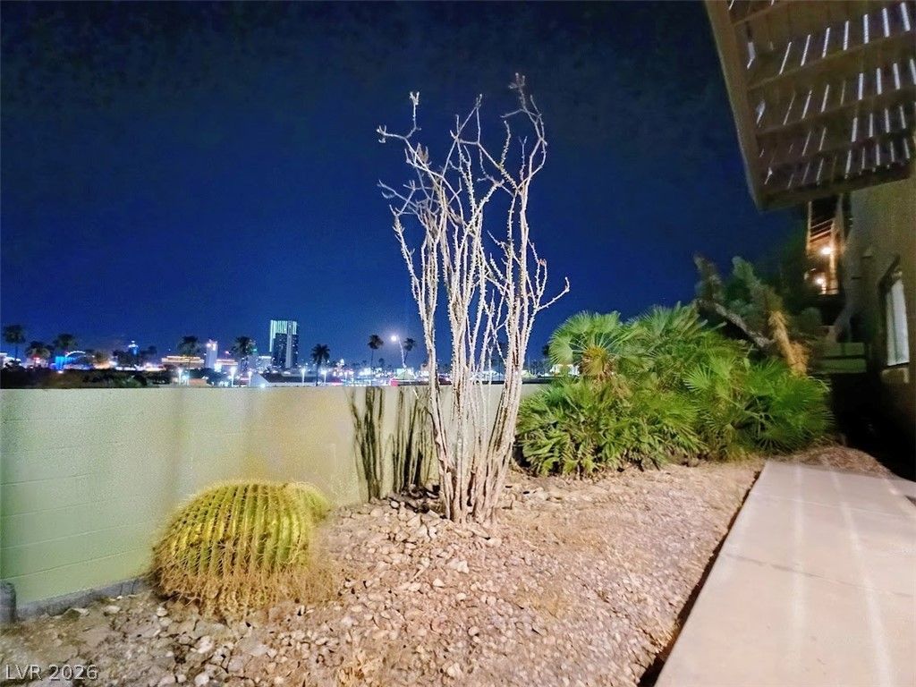 Photo 32