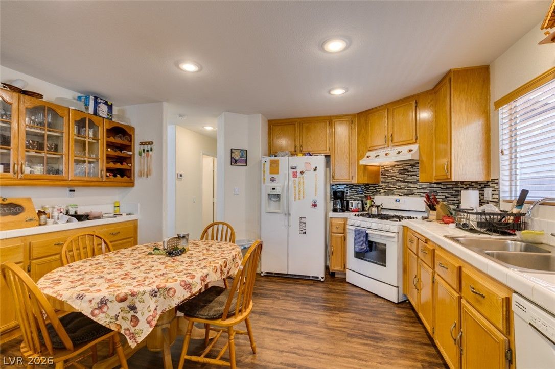 6019 Evening View Street — photo 2 of 20